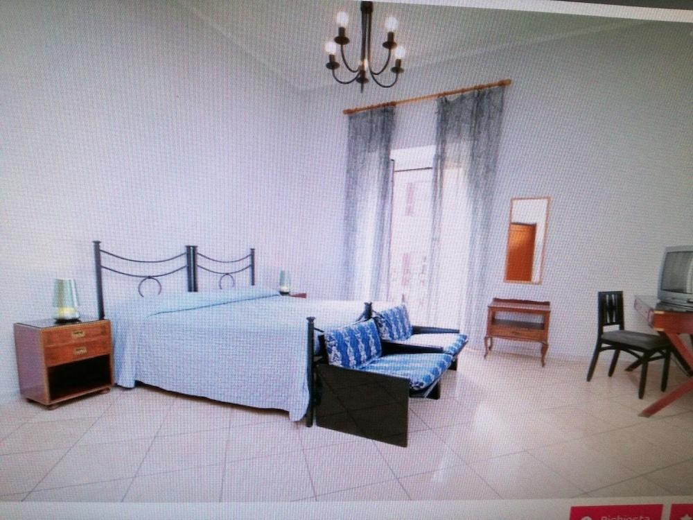 Hotel Touring Roma Esterno foto