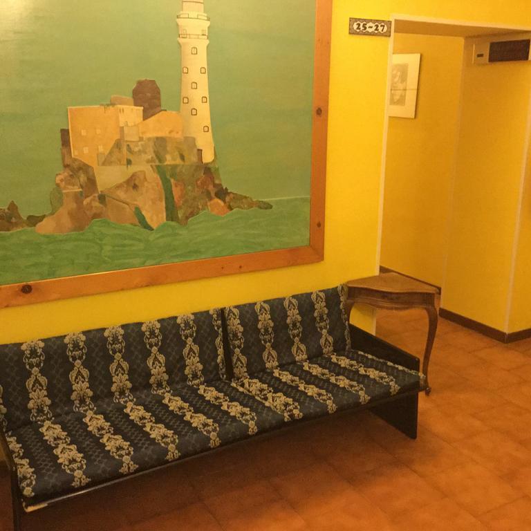 Hotel Touring Roma Esterno foto
