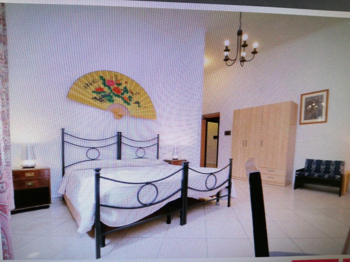 Hotel Touring Roma Esterno foto