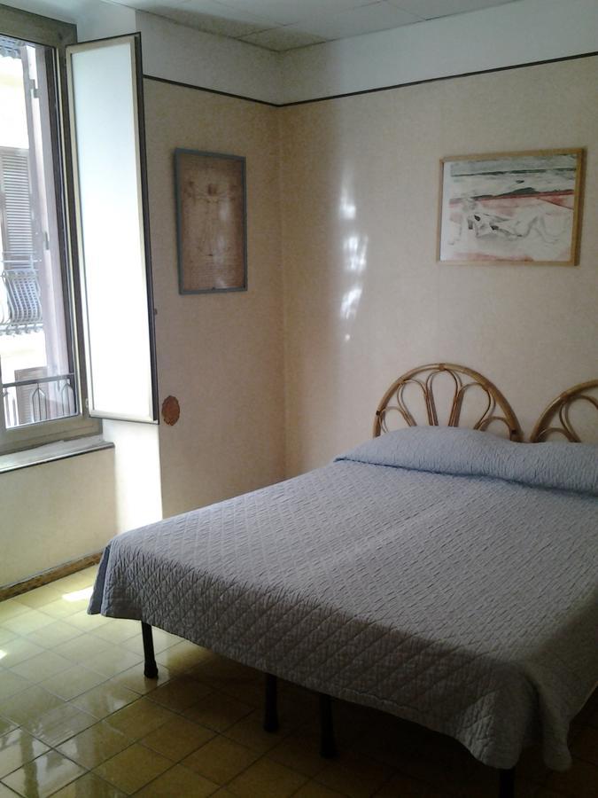 Hotel Touring Roma Esterno foto